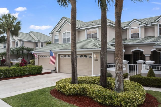 1604 SW Harbour Isles Circle 82, sold in Harbour Isles At Lake Charles, Port St Lucie, FL