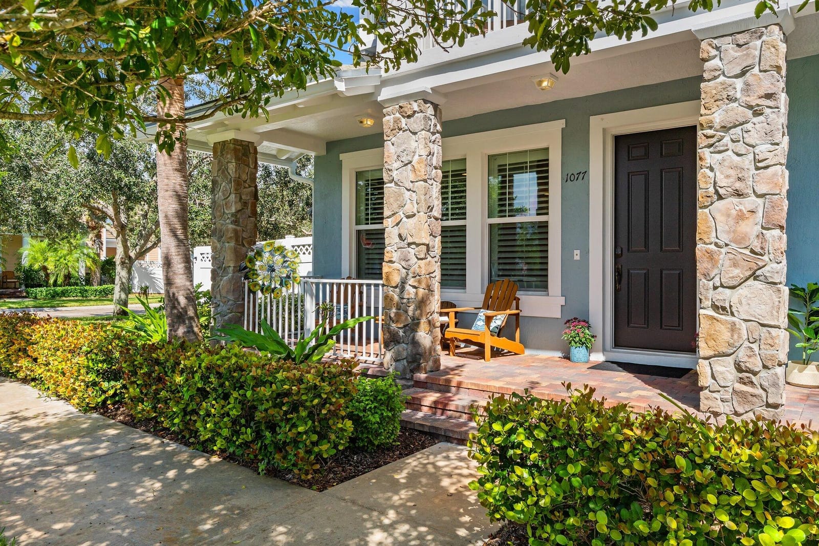 1077 N Prescott Drive — photo 2