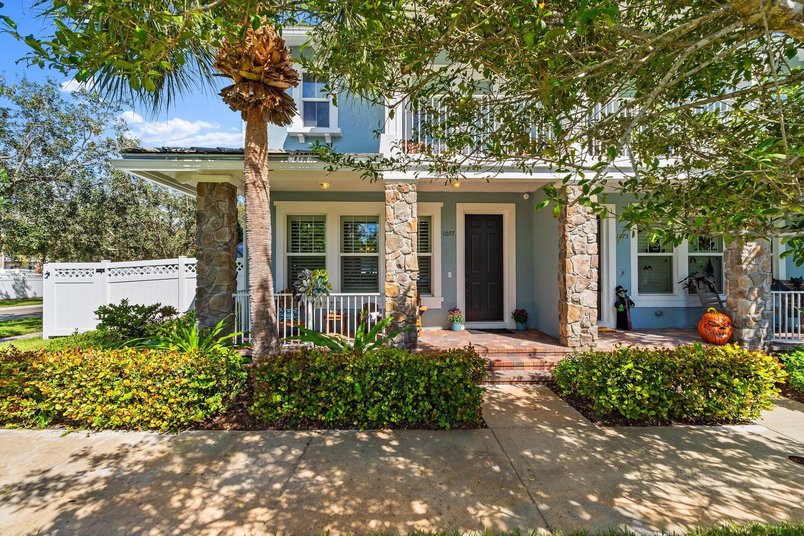 1077 N Prescott Drive — photo 3