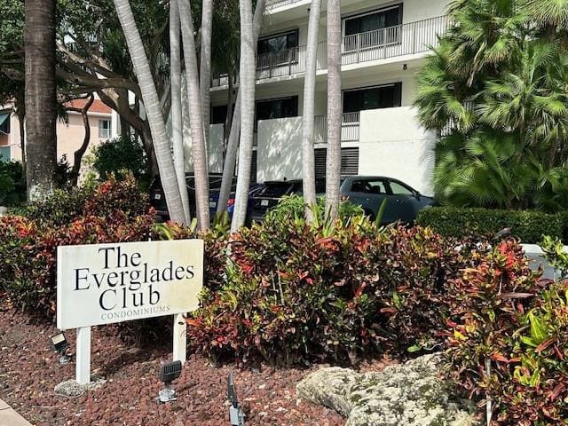 2300 NE 33rd Avenue 403, sold in Everglades Club, Fort Lauderdale, FL