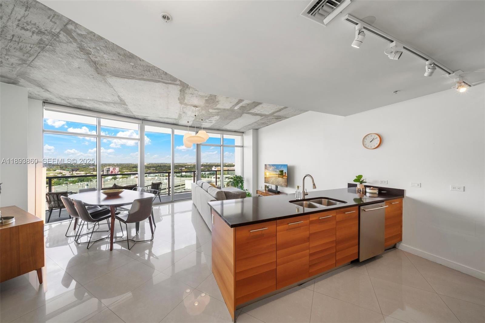 3301 NE 1st Avenue H1207, Miami, FL 33137 photo 4