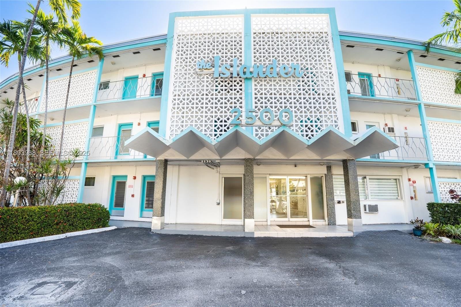 2500 Diana Drive 306, Hallandale Beach, FL 33009 photo 3