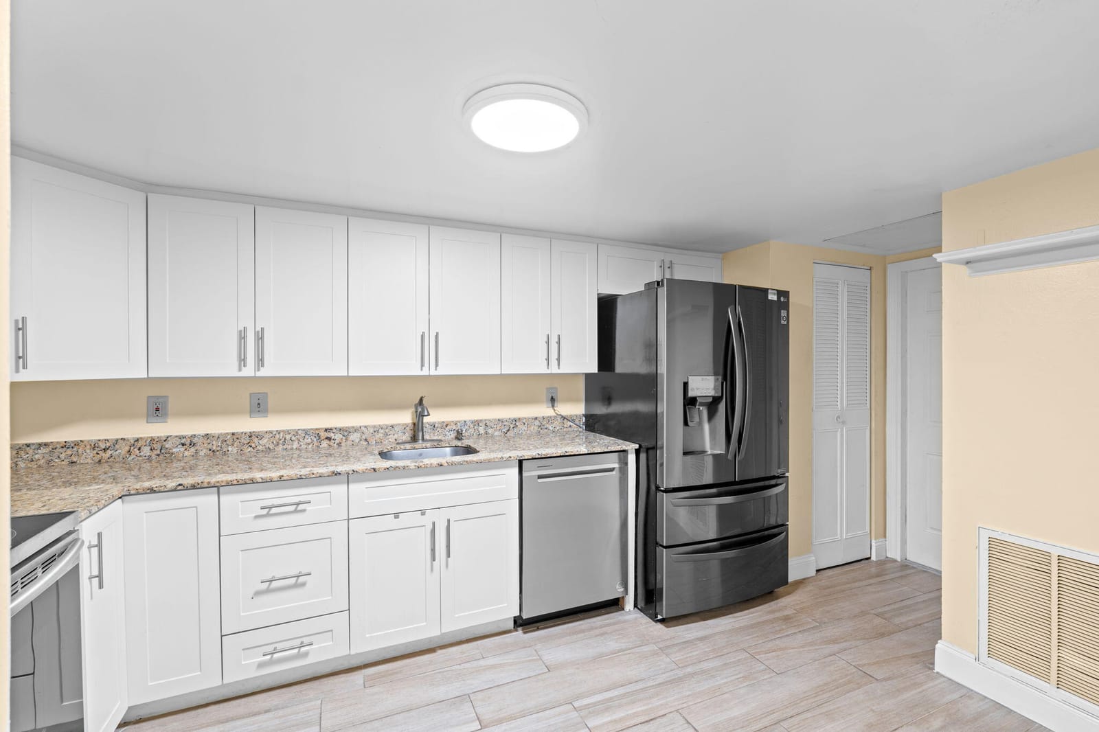 5850 NW 57th Avenue 5 — photo 5