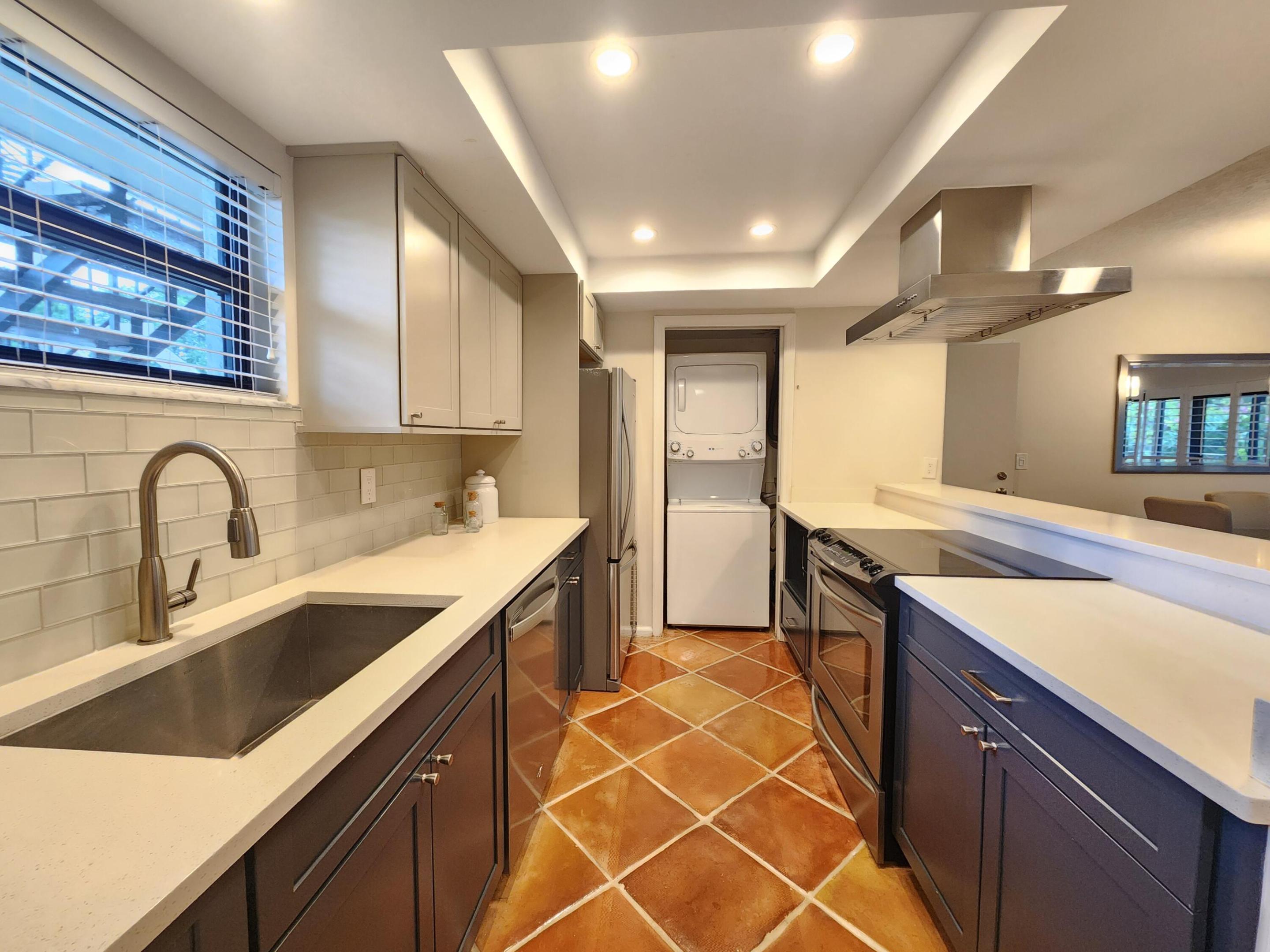 11863 Wimbledon Circle 416 — photo 5