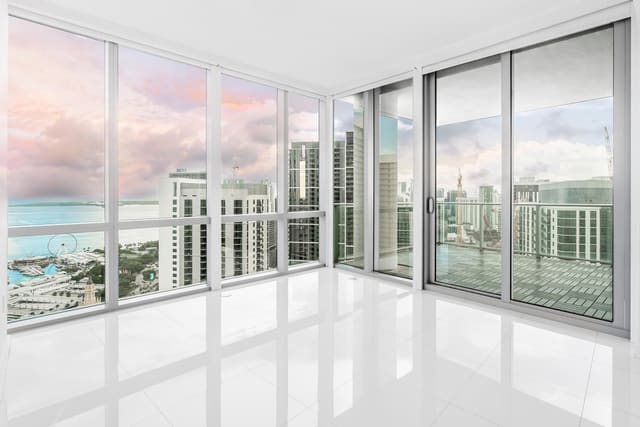 851 NE 1st Avenue 4111, sold in Paramount Miami Worldcenter, Miami, FL