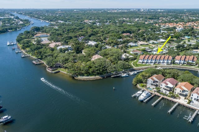 2280 Treasure Isle Drive A84, sold in Mariners Cove 1, Palm Beach Gardens, FL