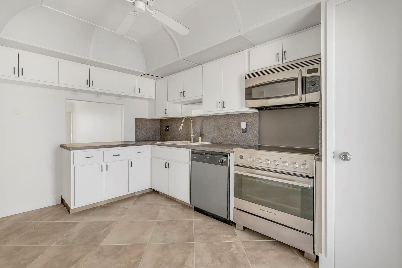 750 N Ocean Boulevard 1104, Pompano Beach, FL 33062 photo 12