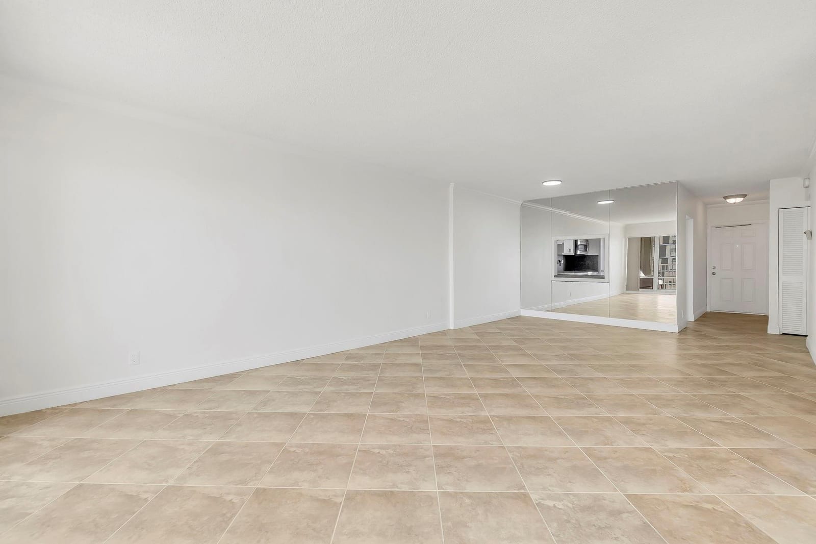 750 N Ocean Boulevard 1104, Pompano Beach, FL 33062 photo 5