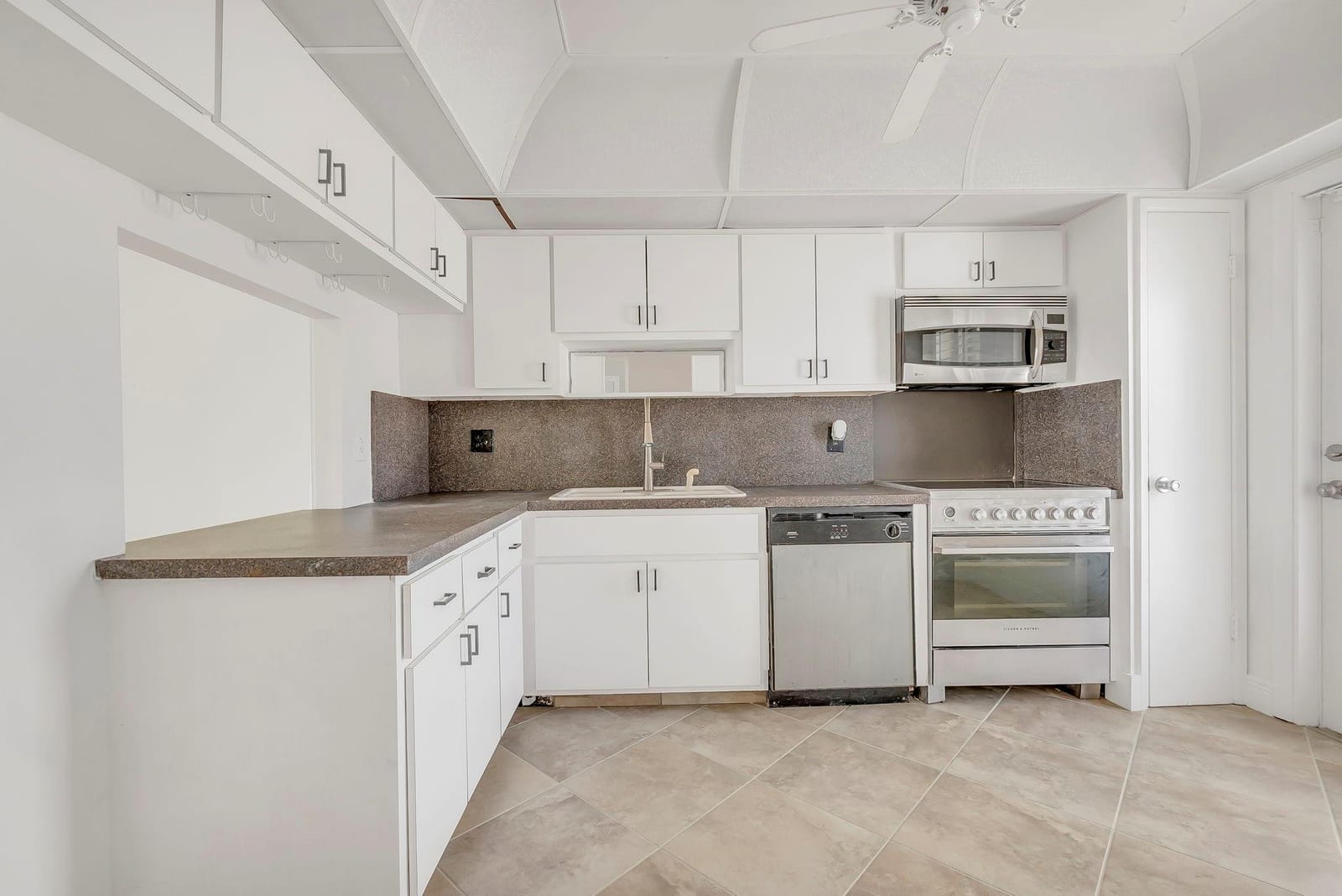 750 N Ocean Boulevard 1104, Pompano Beach, FL 33062 photo 10