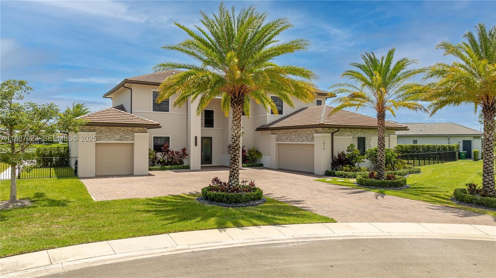 1830 Meadows Drive, Davie, FL 33324 photo 2