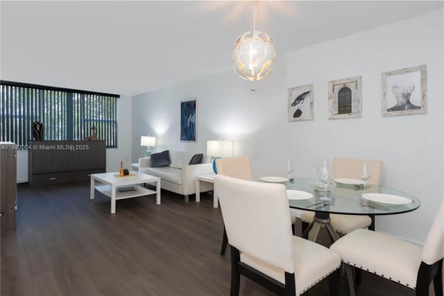 17890 W Dixie Hwy 319 Highway 319, North Miami Beach, FL 33160