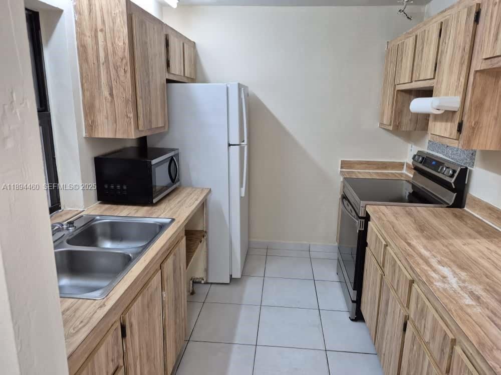 267 NW 106th Terrace, Pembroke Pines, FL 33026 photo 18