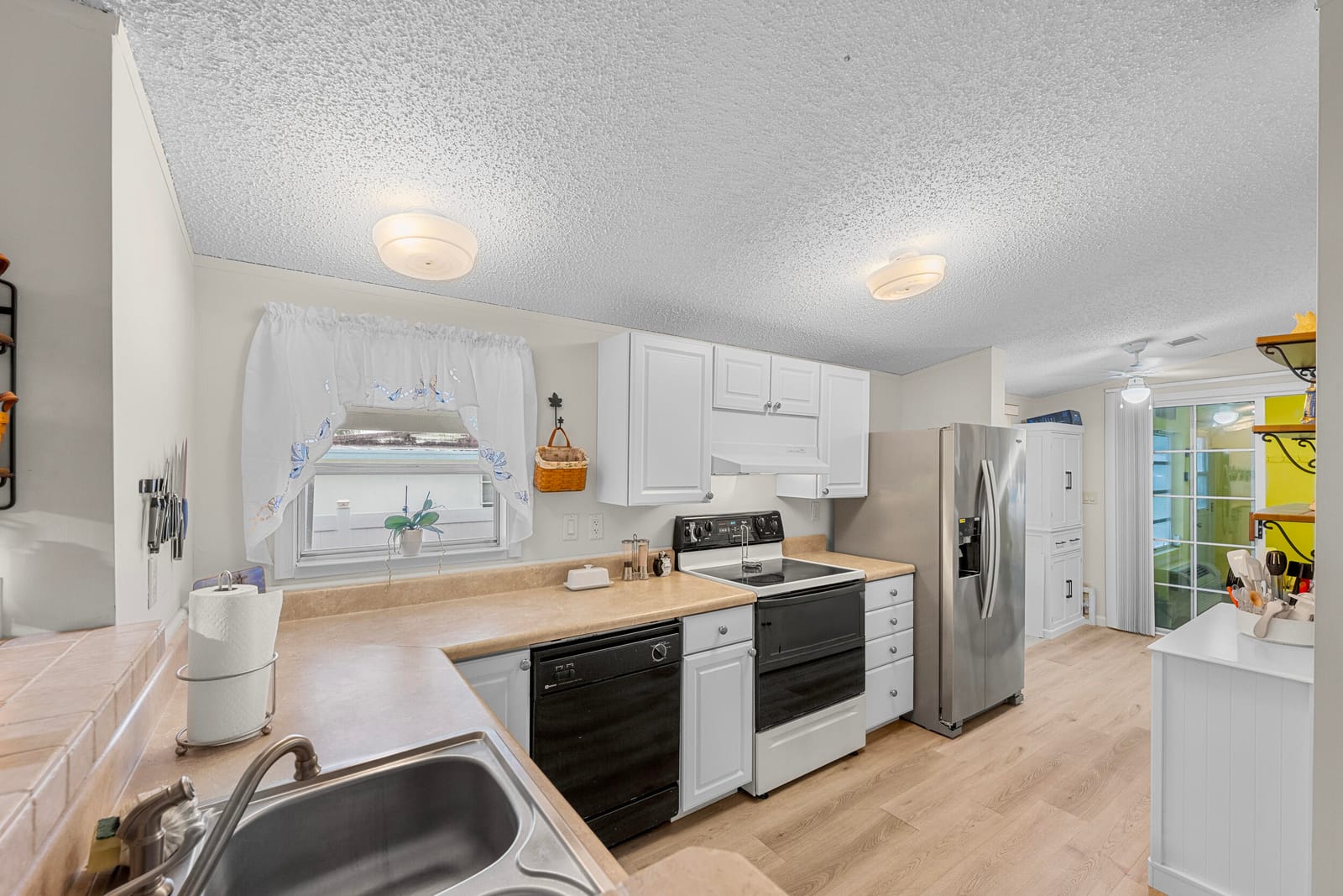 8199 SE Eagle Avenue — photo 7