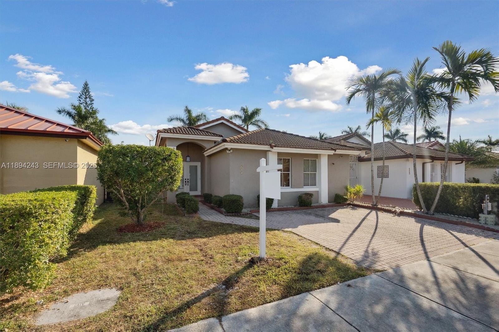 957 NW 132nd Avenue W, Miami, FL 33182