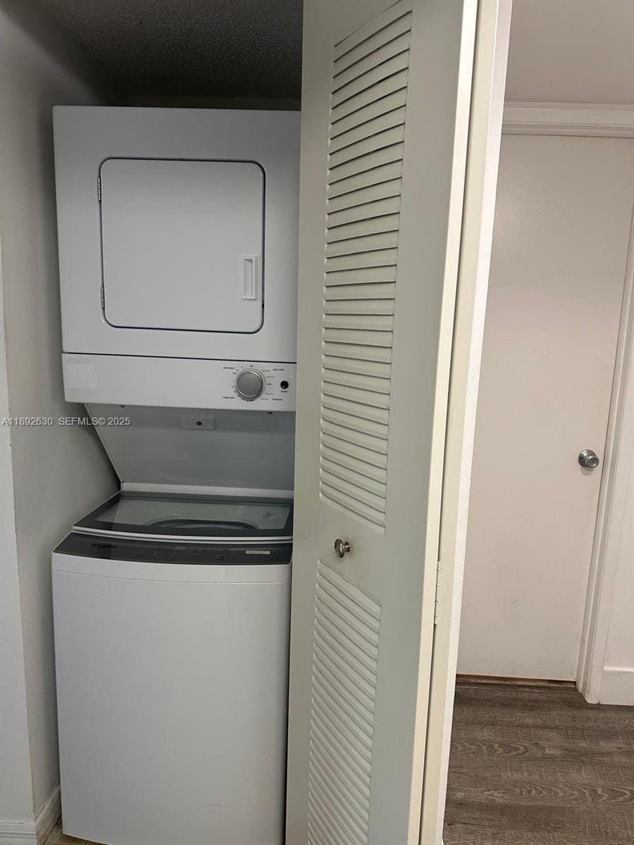 9941 Nob Hill Lane 9941 — photo 8