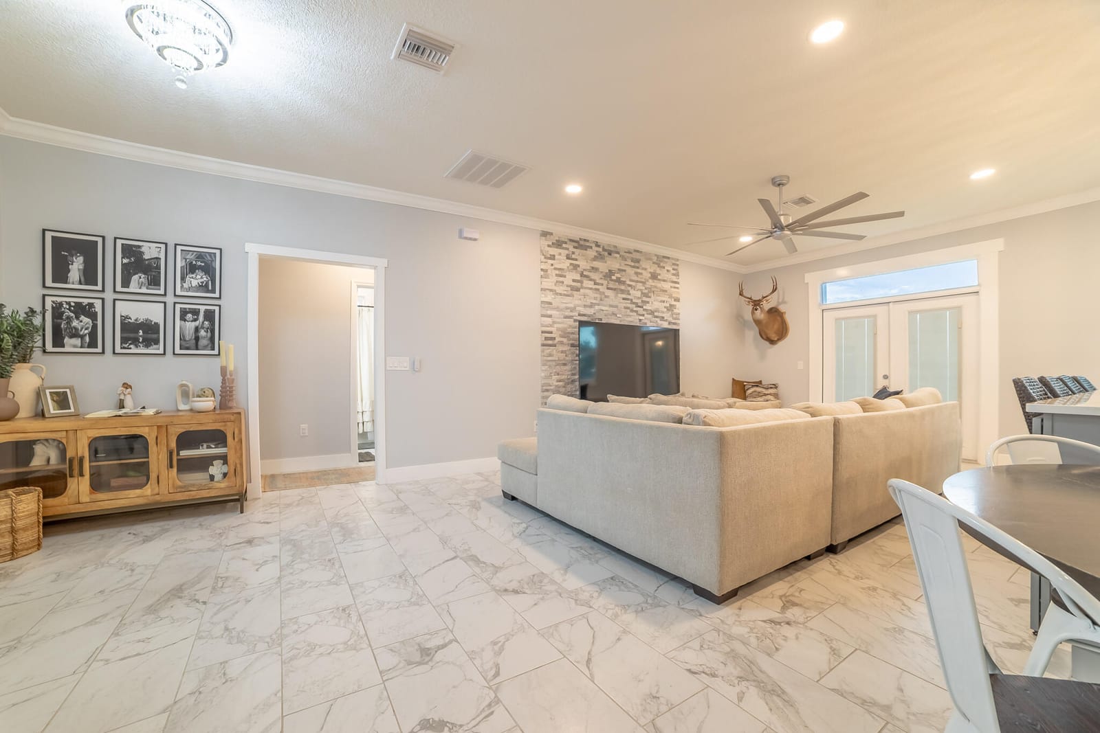 8640 SW 7th Lane — photo 4