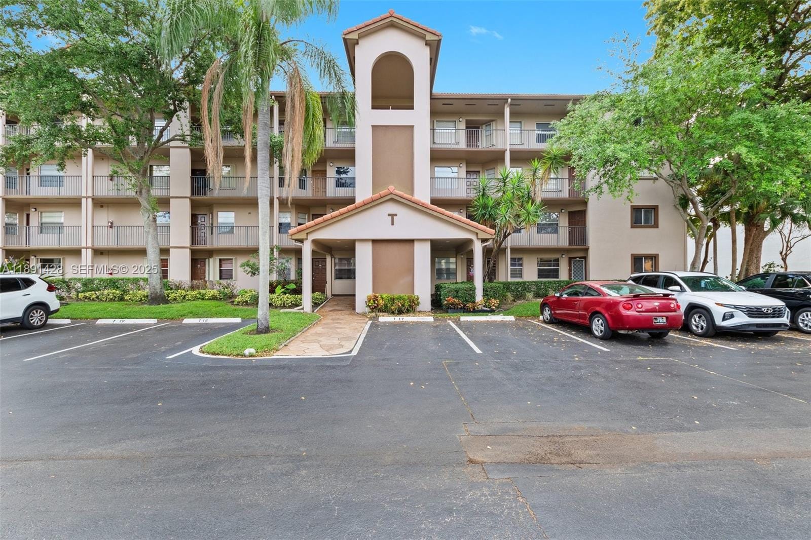 1251 SW 125th Avenue 211T — photo 2