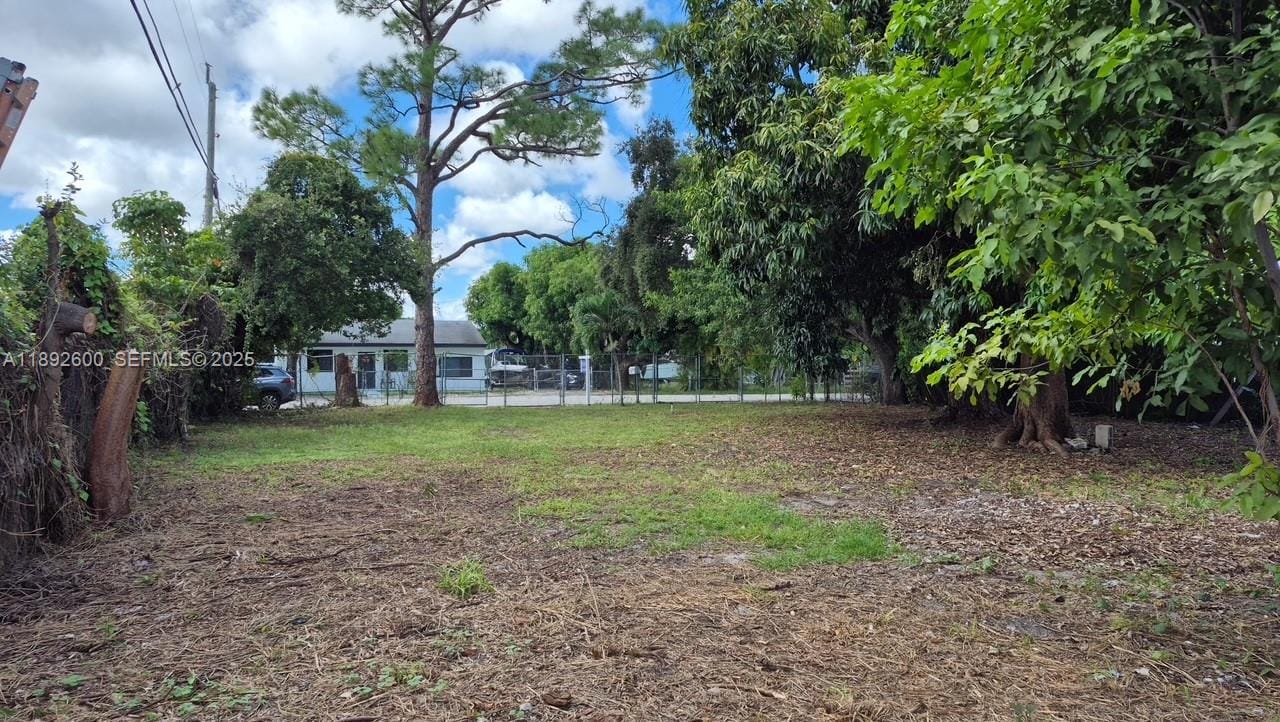 10421 NW 33rd Avenue, Miami, FL 33147 photo 4