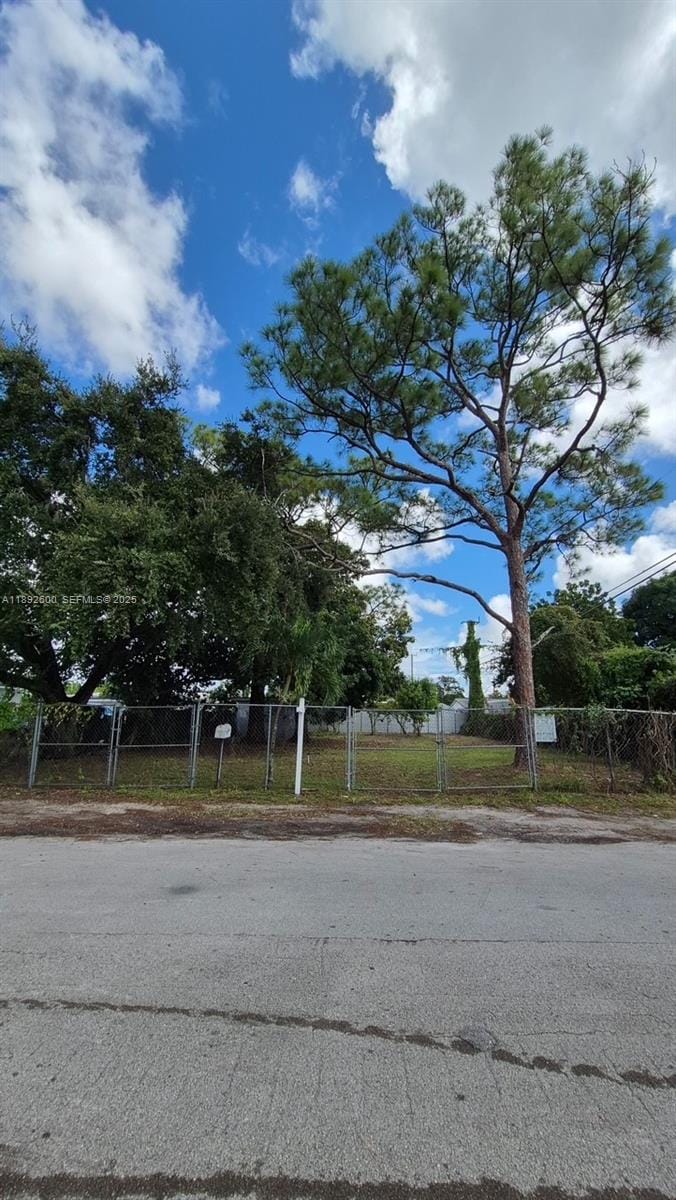 10421 NW 33rd Avenue, Miami, FL 33147 photo 7