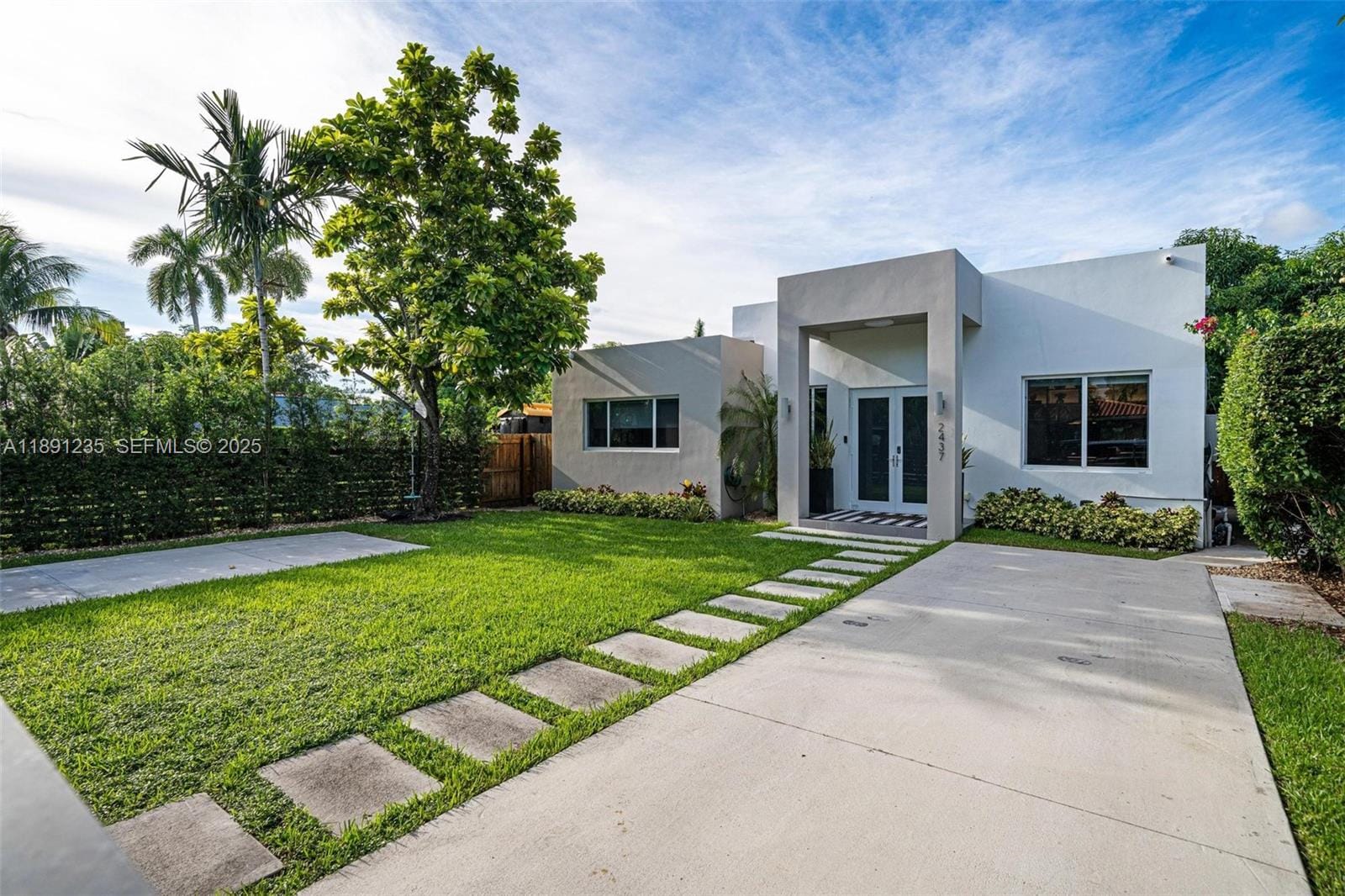 2437 SW 25th Terrace, Miami, FL 33133