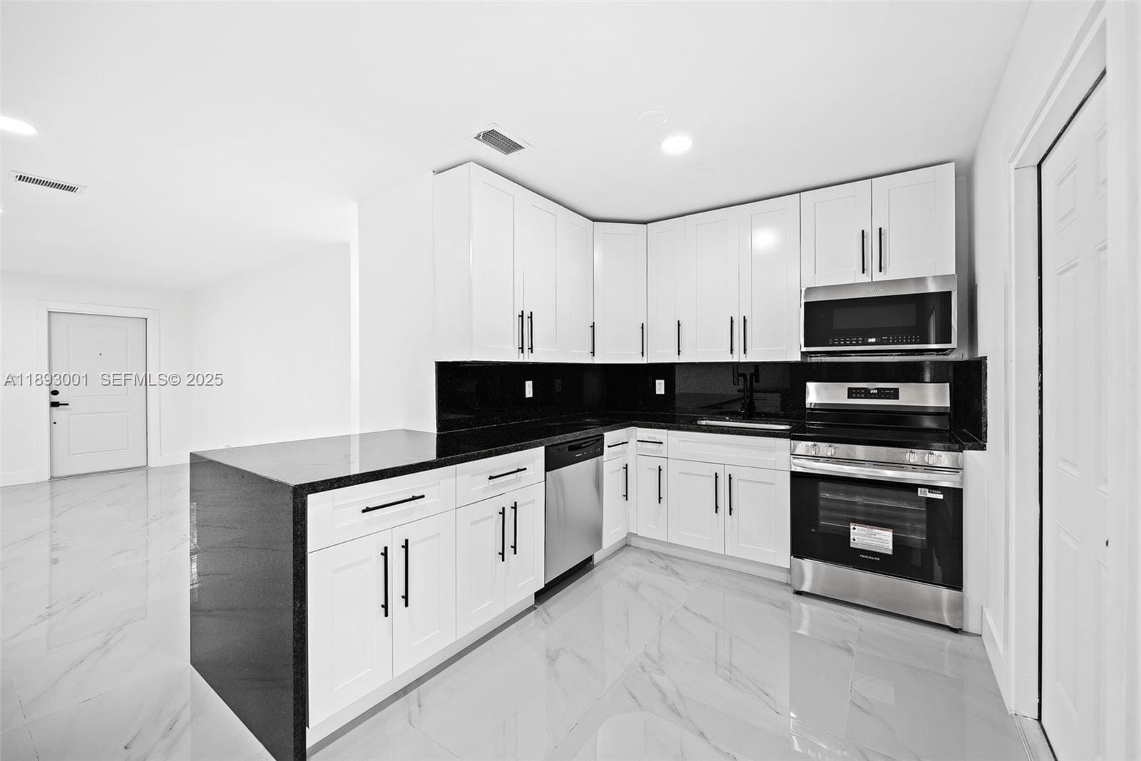 8201 SW 7th Court, North Lauderdale, FL 33068 photo 2