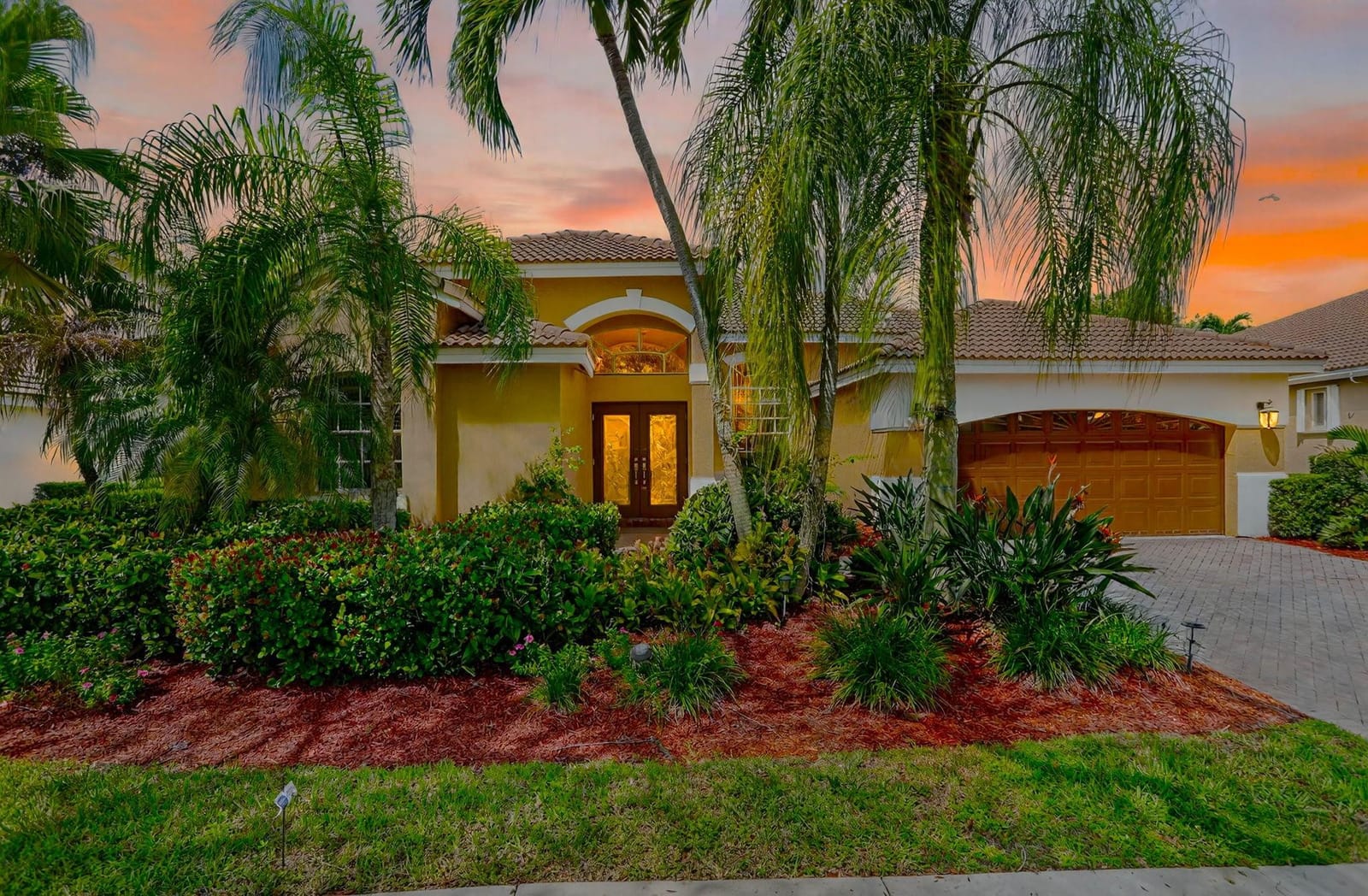 2807 Oakbrook Lane, Weston, FL 33332