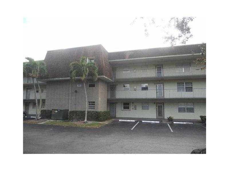 613 S State Road 7 3E — photo 1