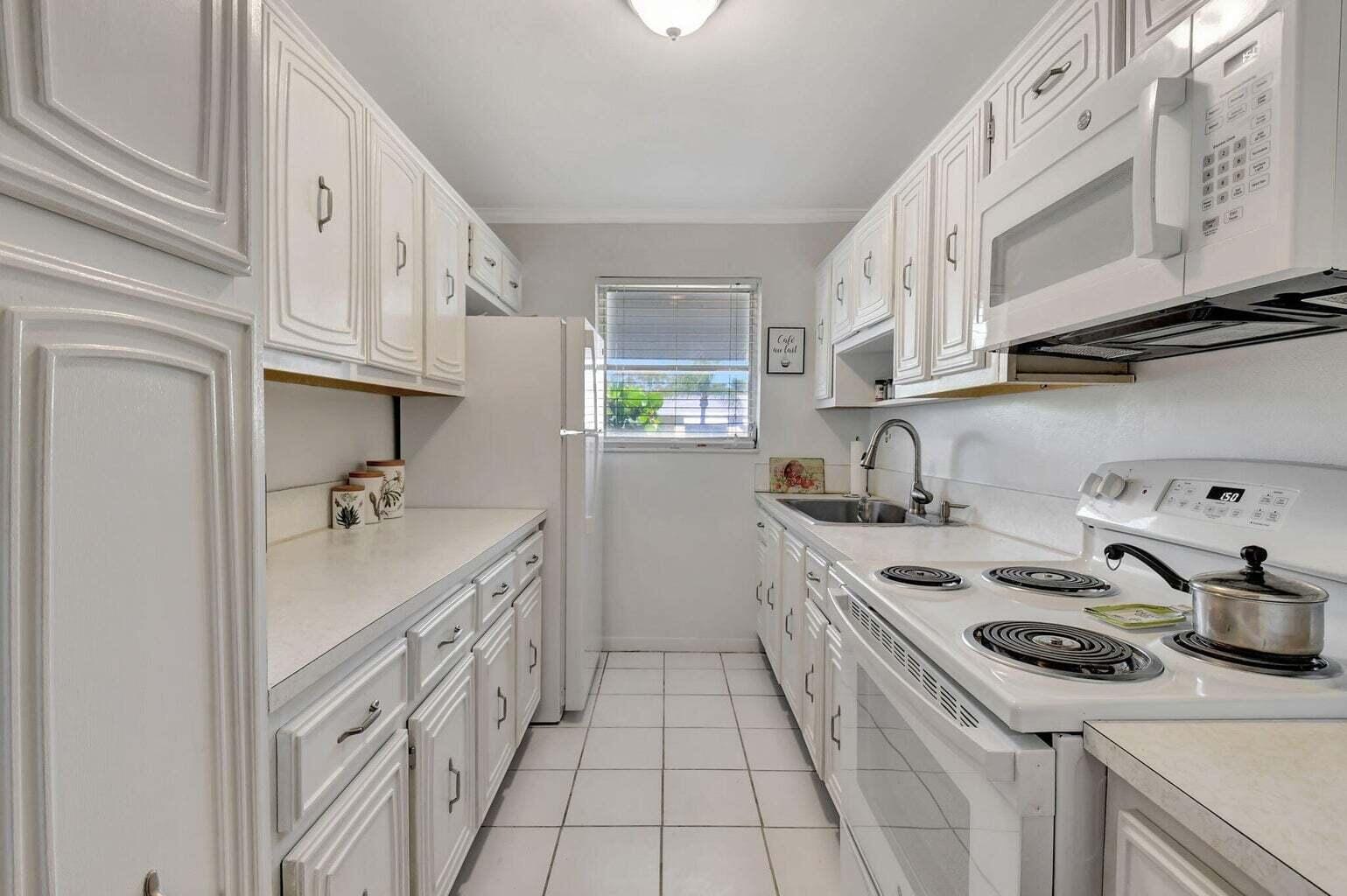 170 High Point Terrace E Apt B — photo 6