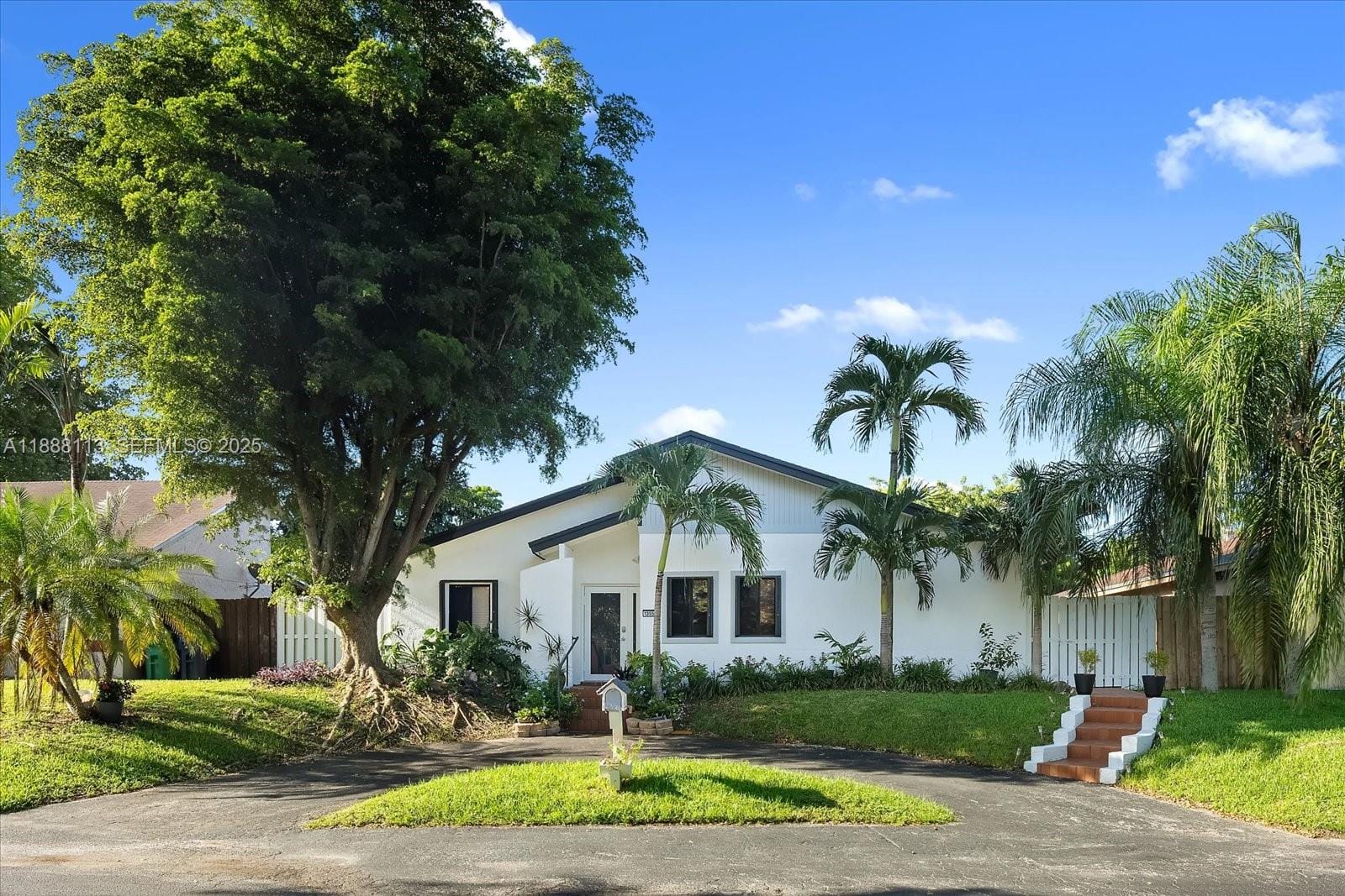 13556 SW 285th Terrace, Homestead, FL 33033