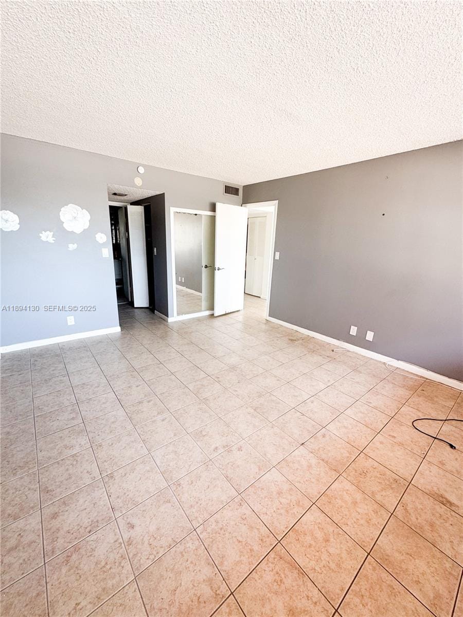 2025 NE 164th Street 206 — photo 3