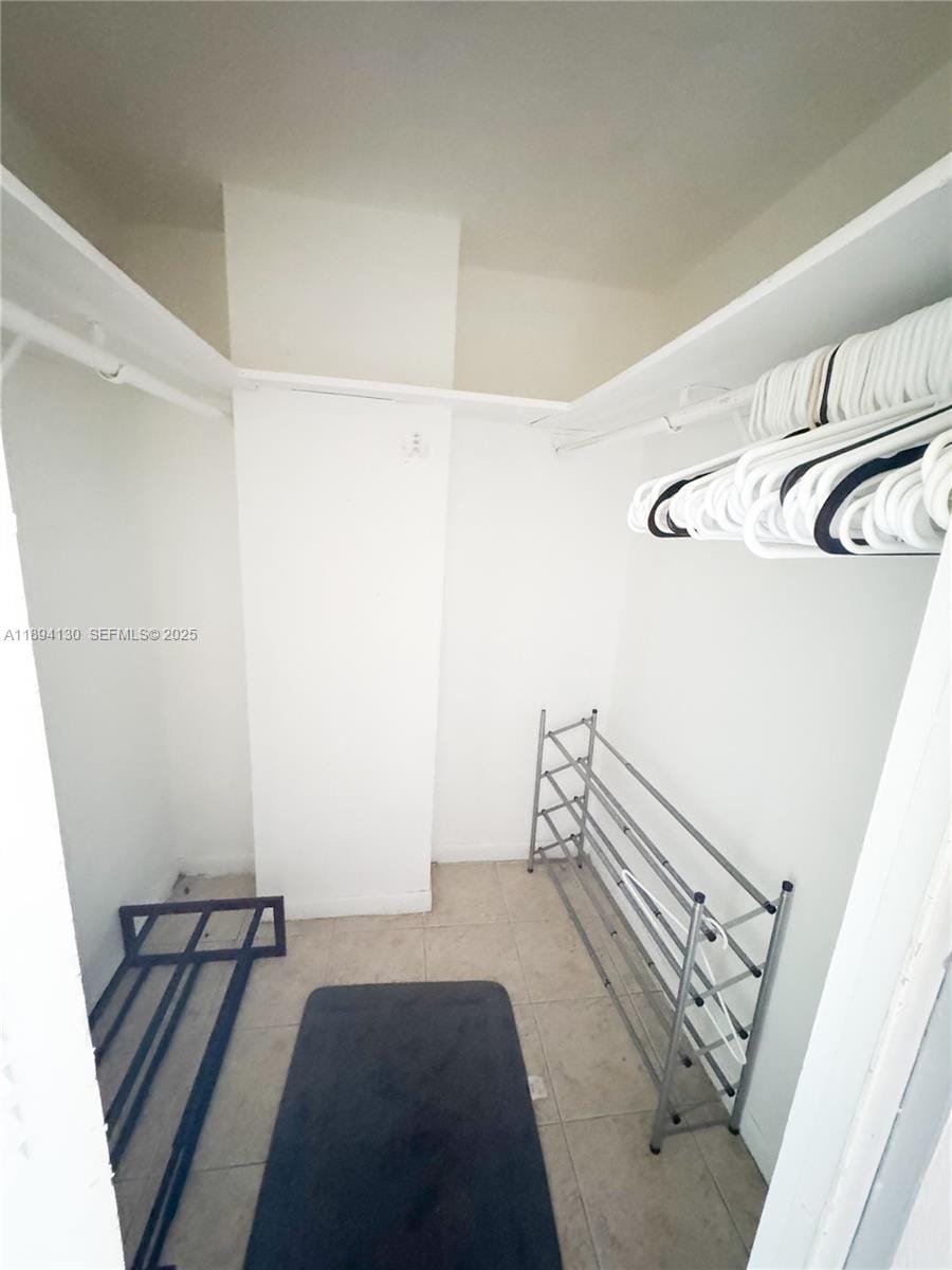 2025 NE 164th Street 206 — photo 9