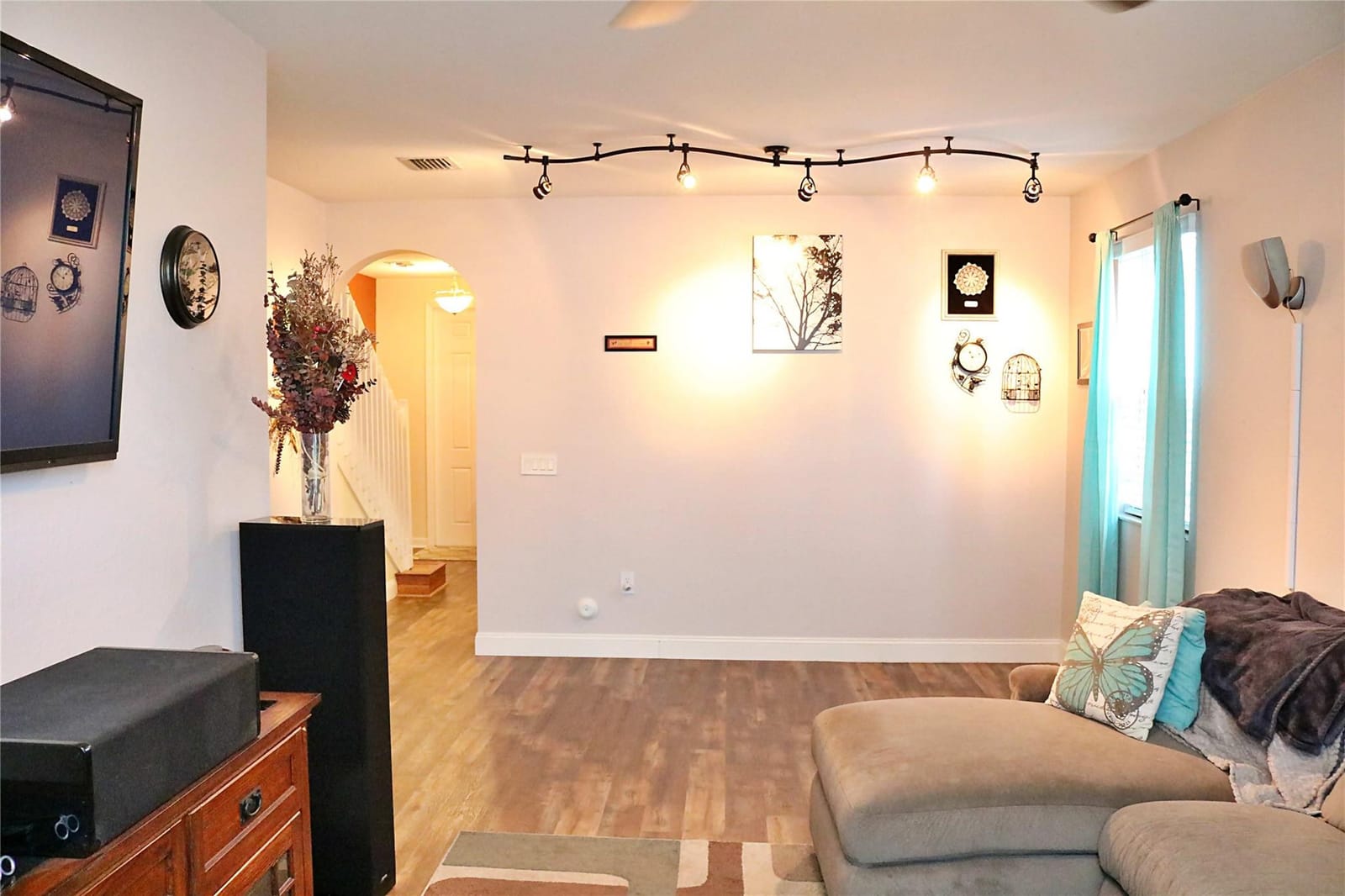 2872 NE 1st Drive — photo 7