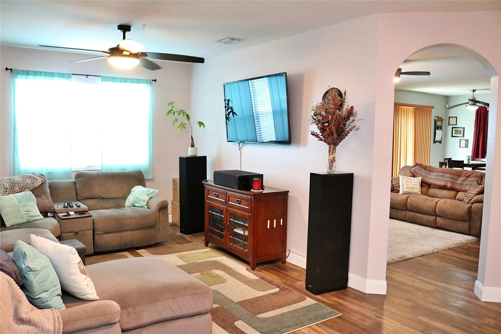 2872 NE 1st Drive — photo 8