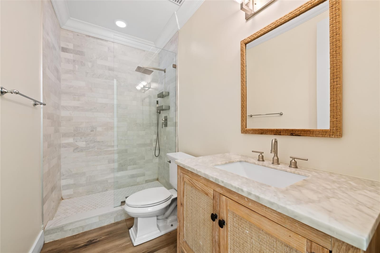 218 NE 15th Avenue 218 — photo 11