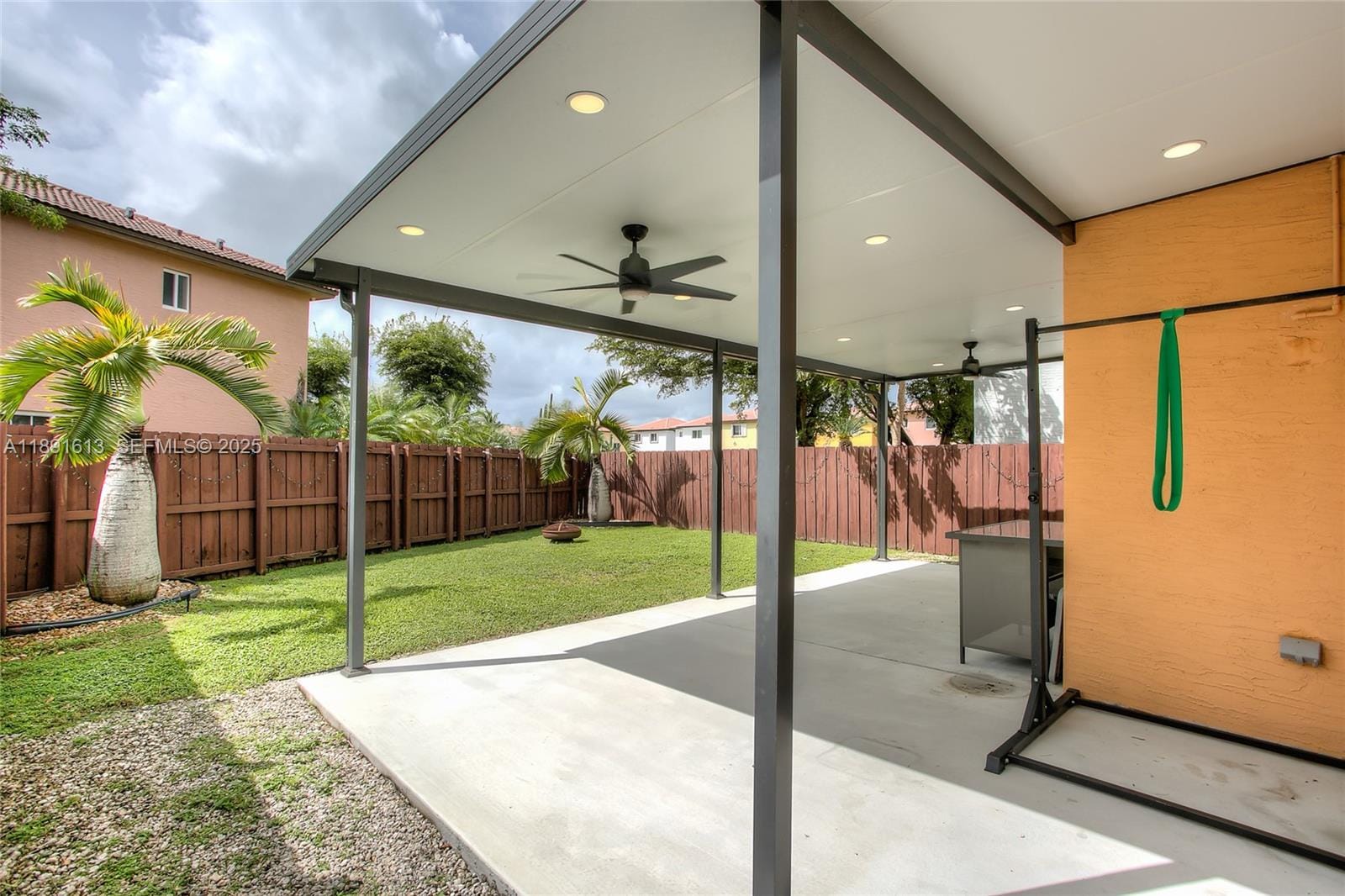 4126 NE 11th Drive — photo 4