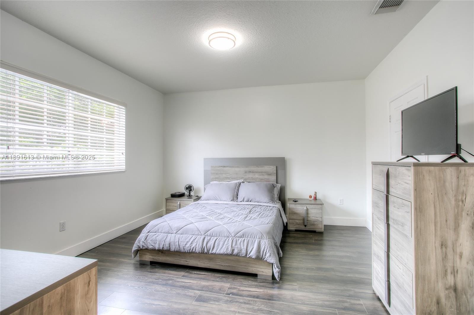 4126 NE 11th Drive — photo 10