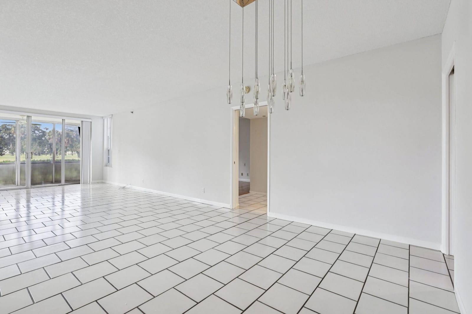 4015 W Palm Aire Drive 106 — photo 11