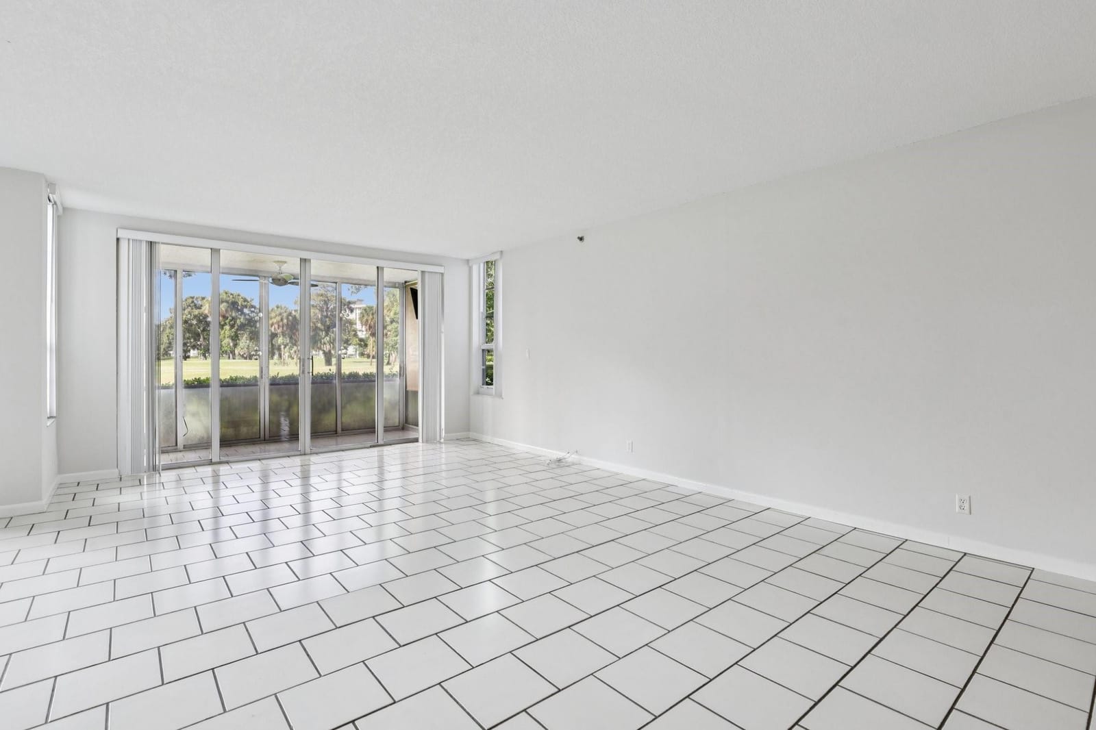 4015 W Palm Aire Drive 106, Pompano Beach, FL 33069 photo 14