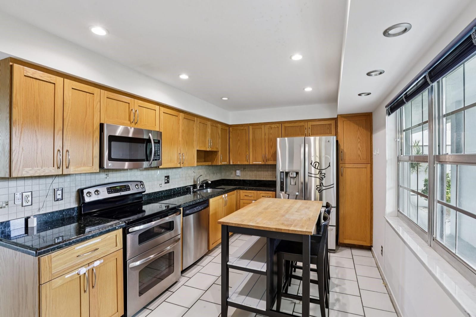 4015 W Palm Aire Drive 106 — photo 3