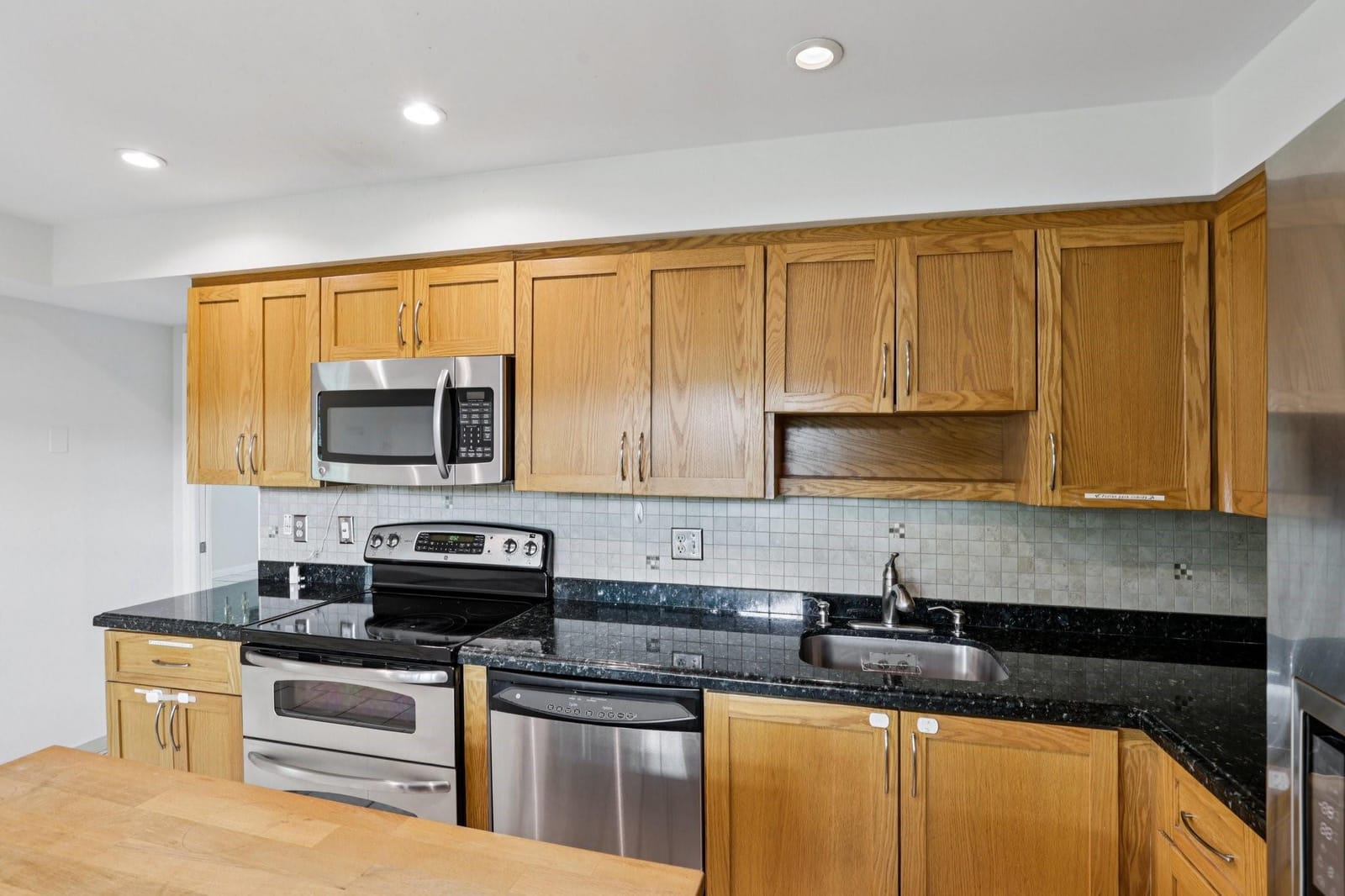 4015 W Palm Aire Drive 106 — photo 5