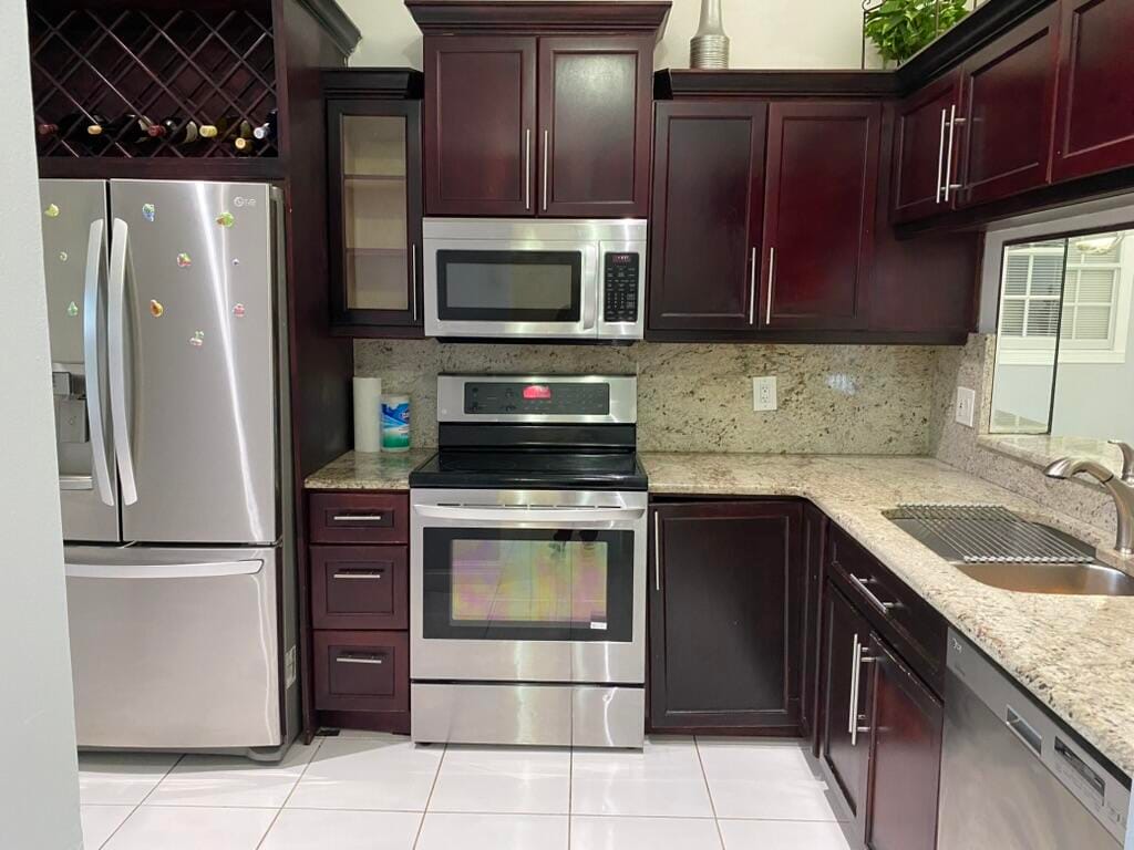 4711 Lucerne Lakes Boulevard E 204, Lake Worth, FL 33467