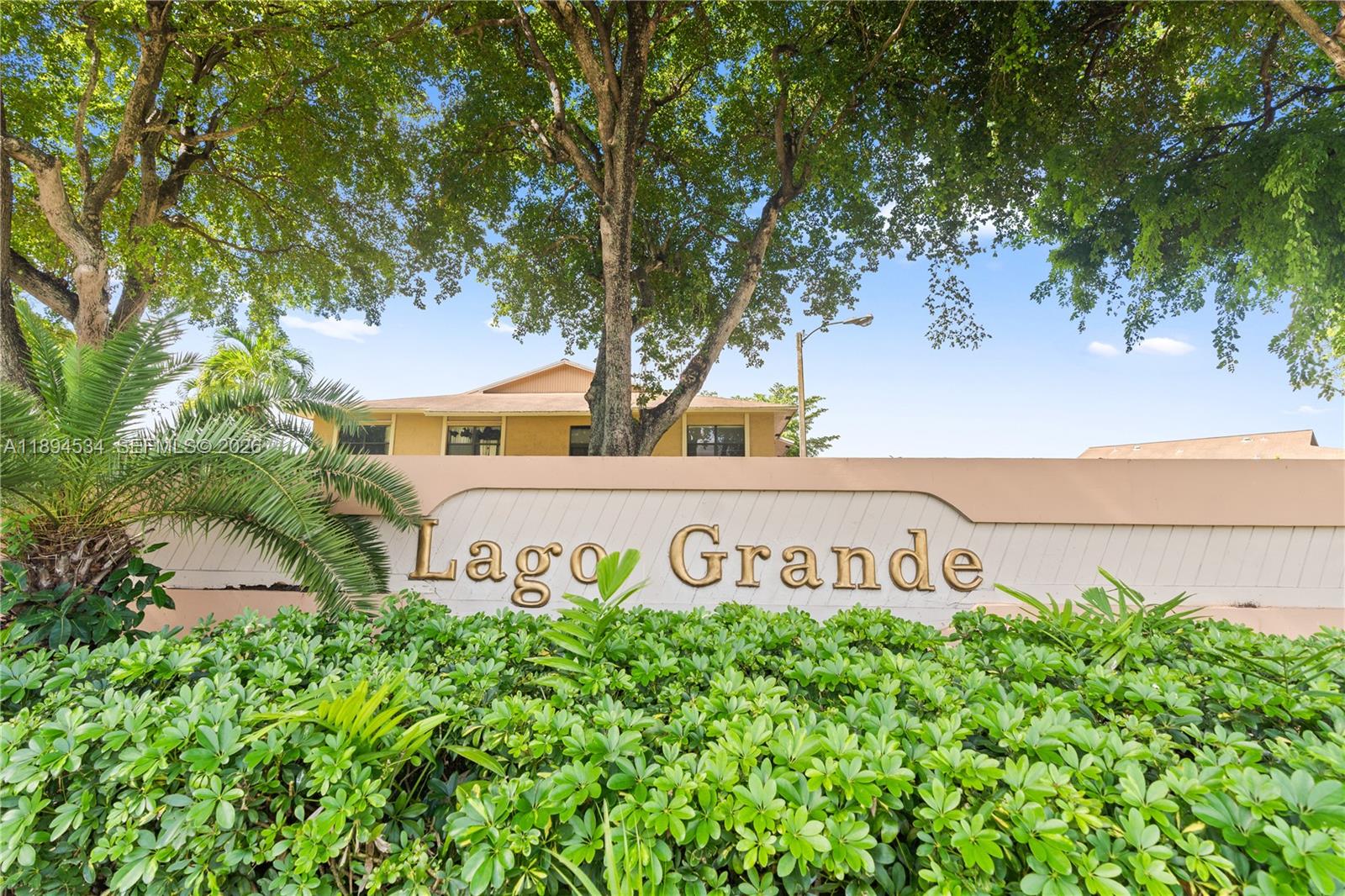 2450 W 67th Place 13-12, Hialeah, FL 33016