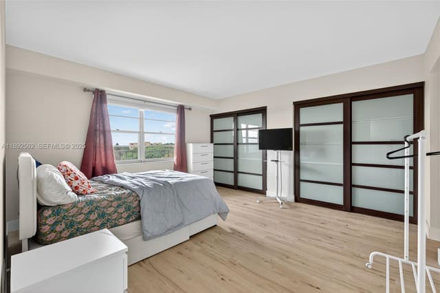 3150 W Rolling Hills Circle 703, sold in Rolling Hills Golf And Te, Davie, FL