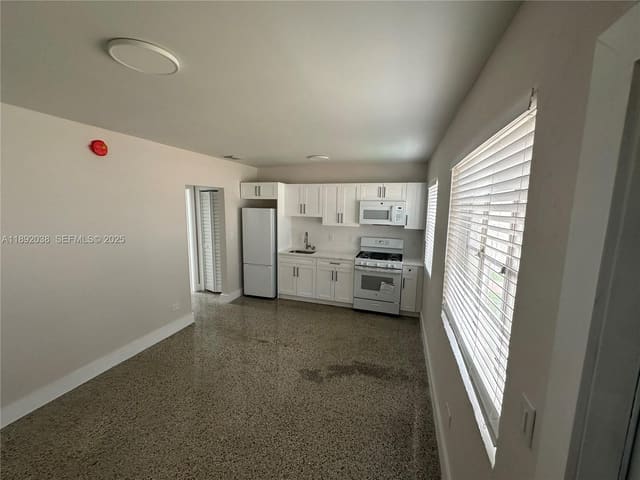 211 SW 18th Avenue 2, Miami, FL 33135