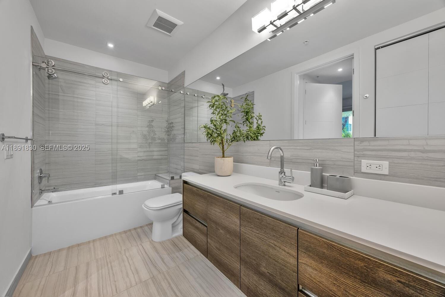 301 Altara Avenue 419, Coral Gables, FL 33146 photo 15