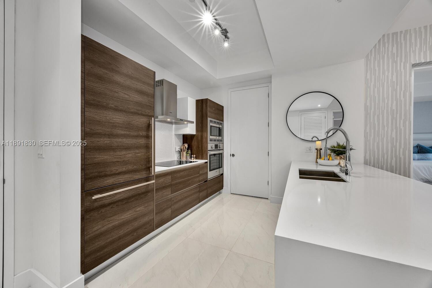 301 Altara Avenue 419 — photo 6