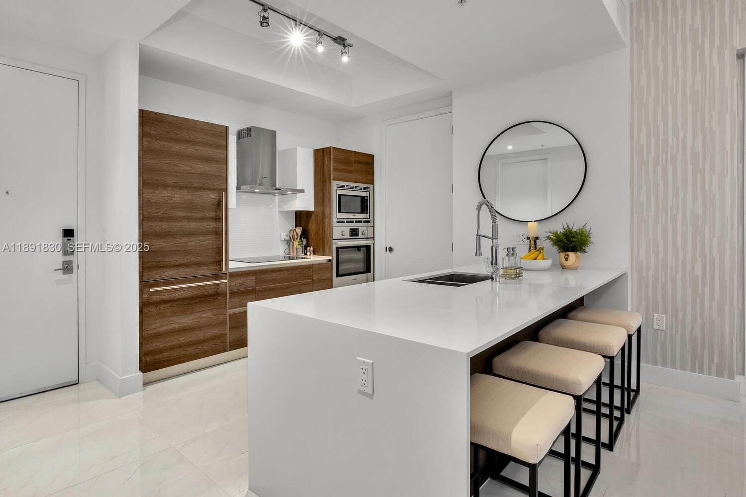 301 Altara Avenue 419 — photo 8