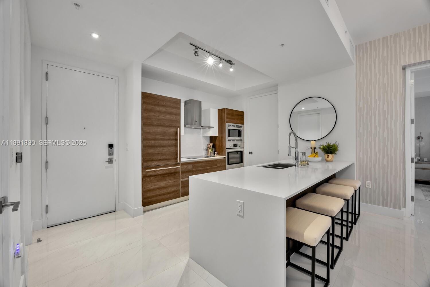 301 Altara Avenue 419 — photo 9