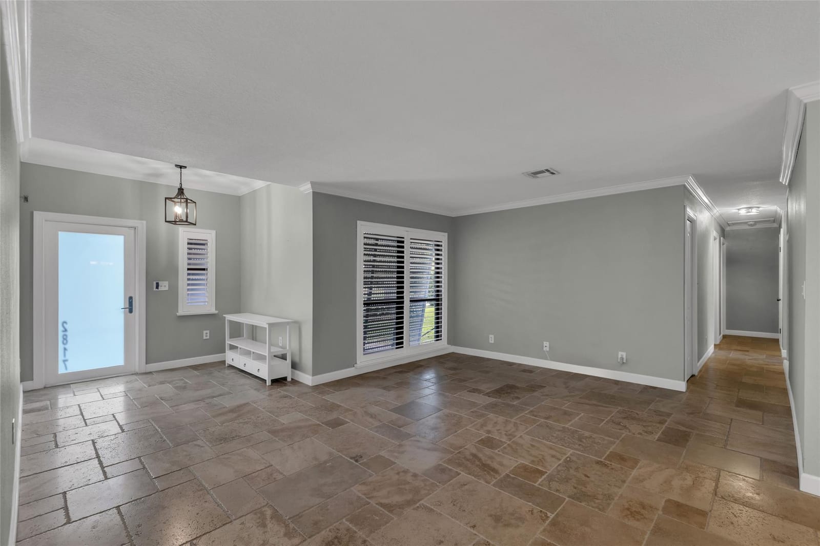 2817 NE 10th Avenue — photo 8