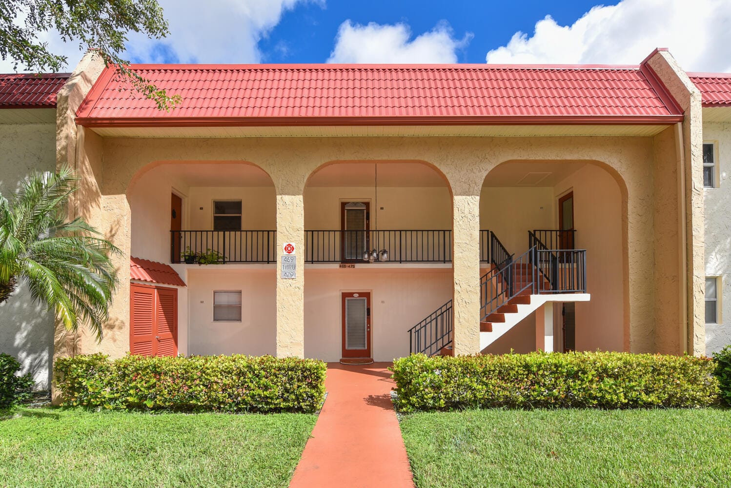 477 Lake Dora Drive — photo 1